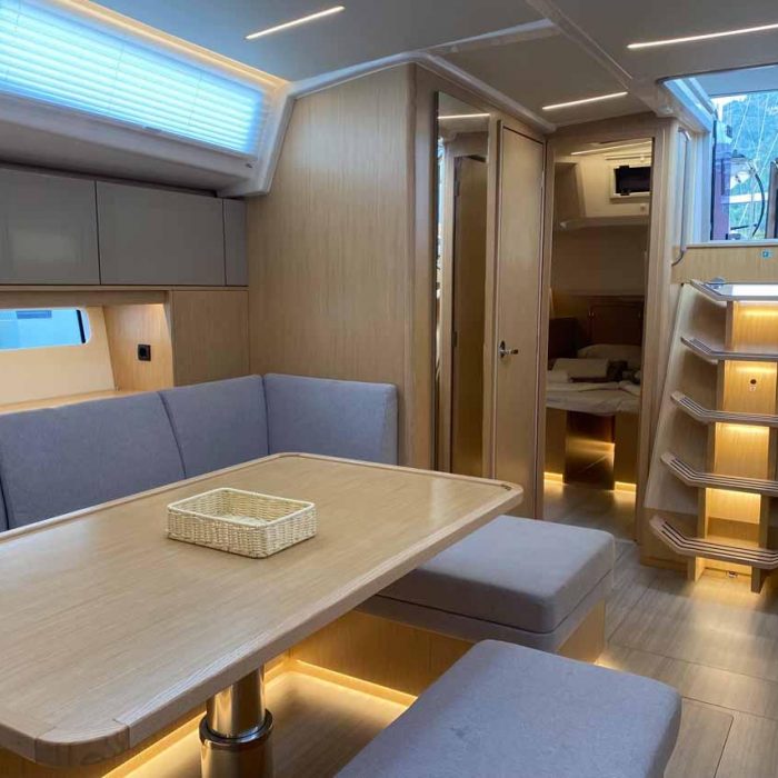Rana | Bavaria C46 photo 5