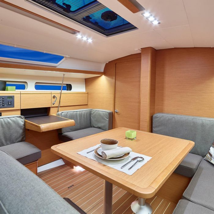 Kinthia | Sun Odyssey 419 photo 13