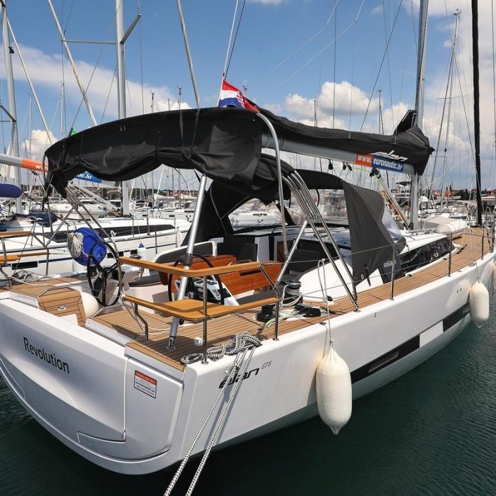 Revolution | Elan GT 6 Porsche Design 50 feet with AC and Generator photo 5