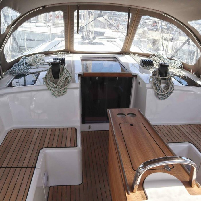 Lima | Bavaria C42 photo 4