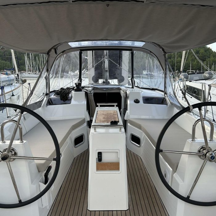 Sail Altair 1 | Oceanis 34.1 photo 3
