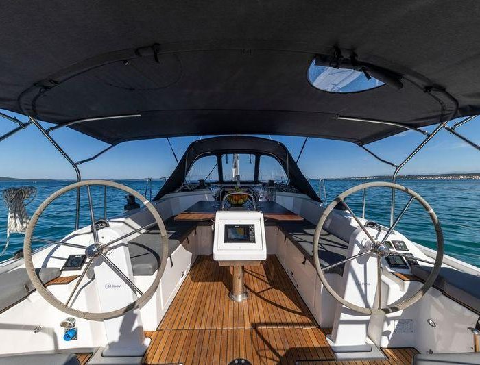 Martini | Bavaria C38 photo 10