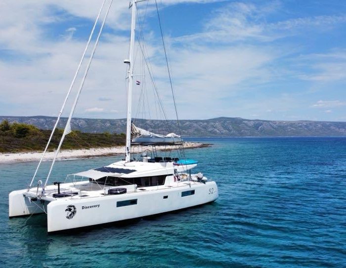 DISCOVERY I | Lagoon 52F photo 1