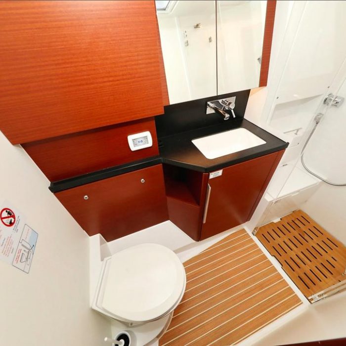 I'm Alone | Hanse 460 - 4 cab. photo 24