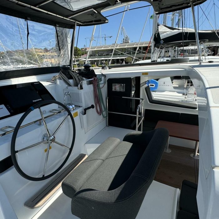 Skylight | Lagoon 42 - 4 + 2 cab. photo 12