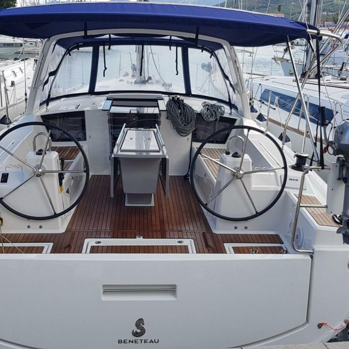 Senza Frontiere | Oceanis 41.1 photo 1