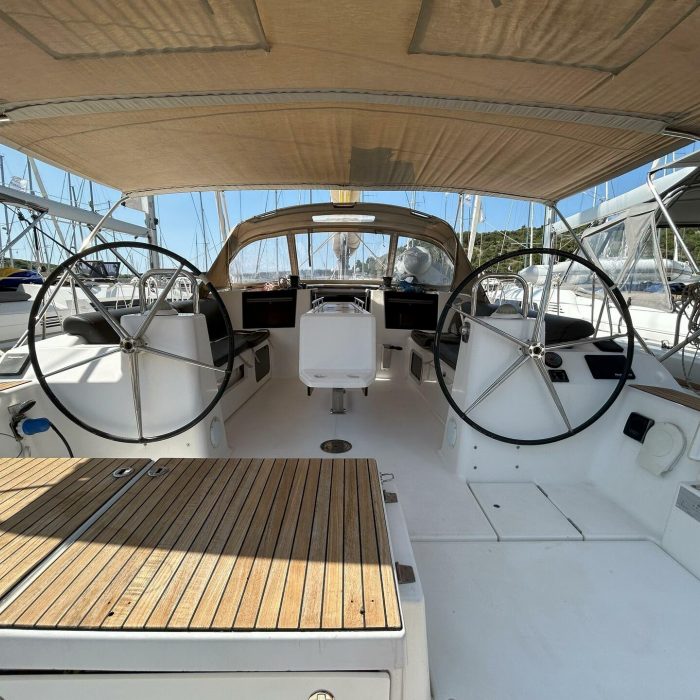 Good Luck | Dufour 460 GL photo 5