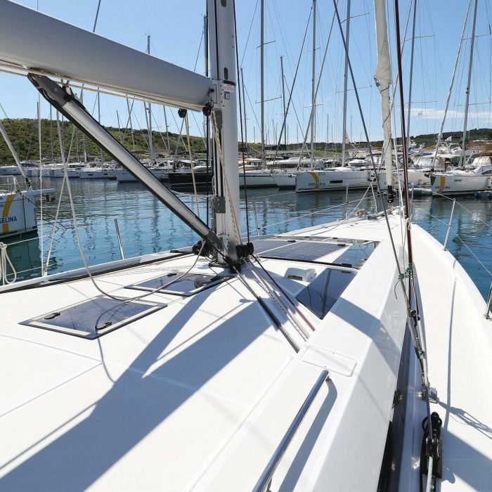 Zeppelin | Oceanis 46.1 photo 4