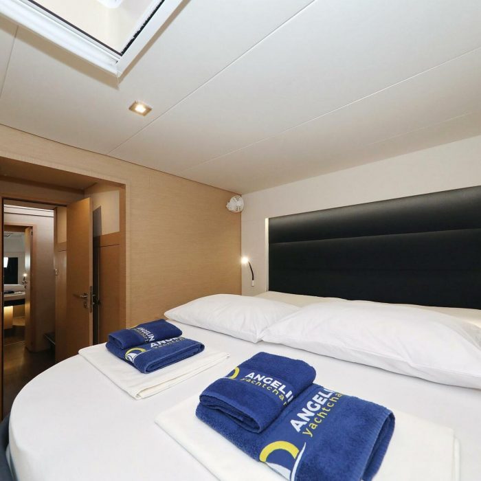 Martin V | Fountaine Pajot Saona 47 Quintet photo 28