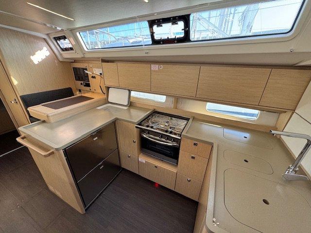 Princess Laura | Bavaria C46 photo 7