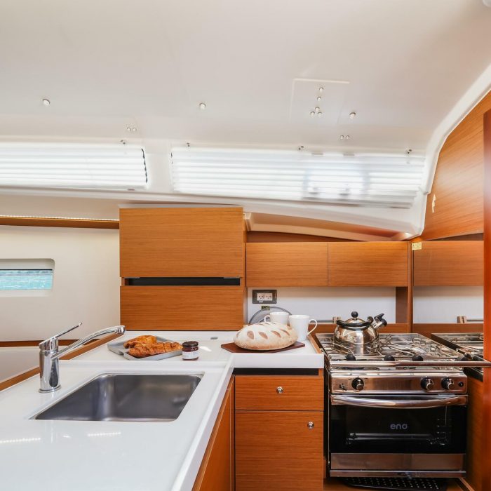 NorthWind 35 | Sun Odyssey 350 photo 7