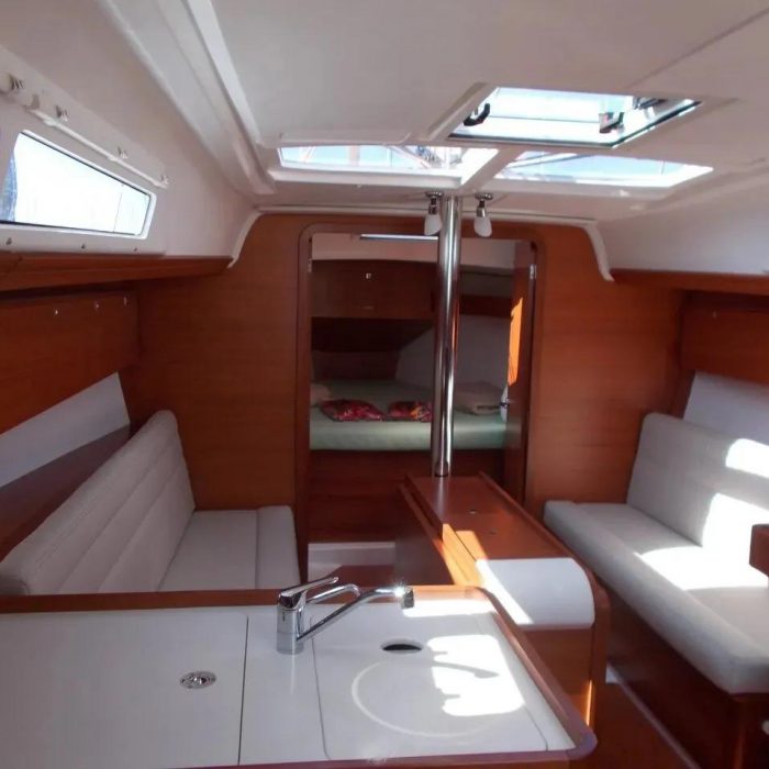Moonsail | Dufour 350 Adventure photo 7