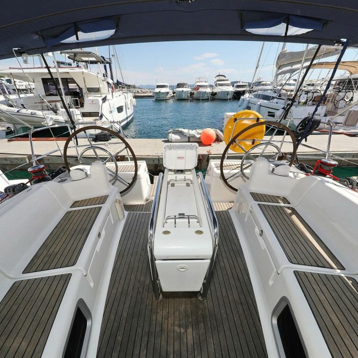 Malin | Sun Odyssey 439 photo 2