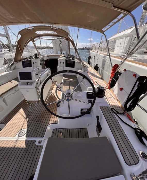 MoElli | Sun Odyssey 389 photo 4