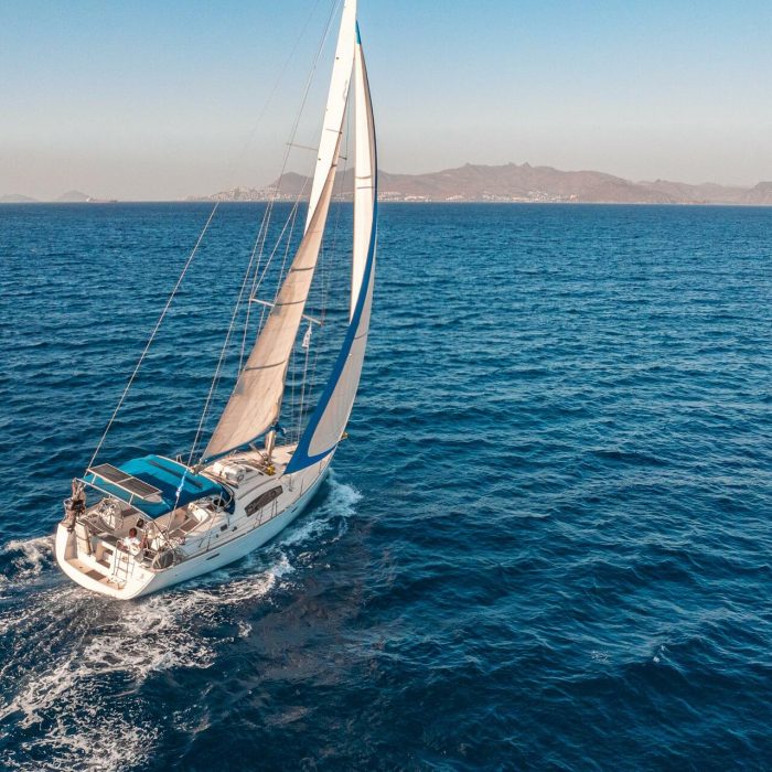 Belamour | Oceanis 43 photo 7