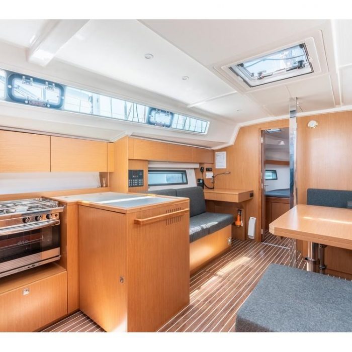 Harmonia | Bavaria C42 photo 19