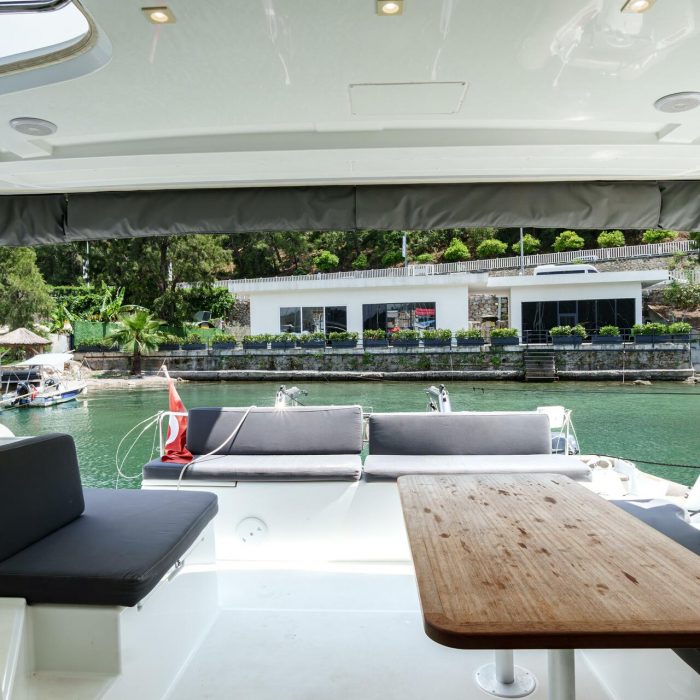 Mizu | Lagoon 40 photo 19