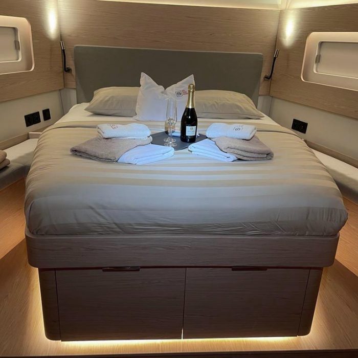 White Bird | Oceanis Yacht 54 photo 28