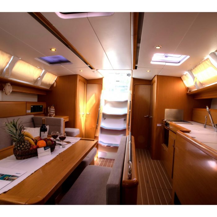 Capella II | Sun Odyssey 44 i photo 9