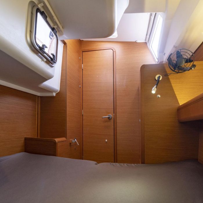 BarElli | Sun Odyssey 389 photo 9