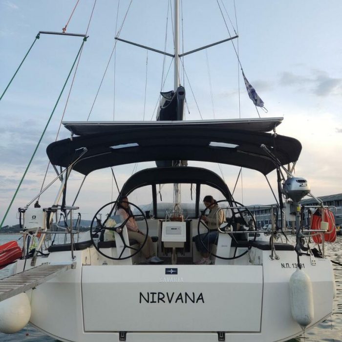 Nirvana | Bavaria C42 photo 6