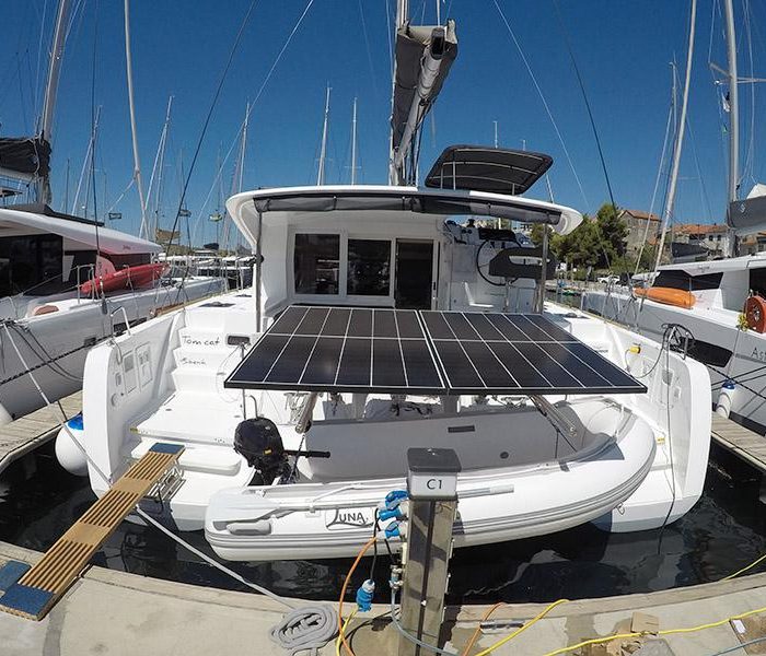 Tom Cat | Lagoon 40 photo 7