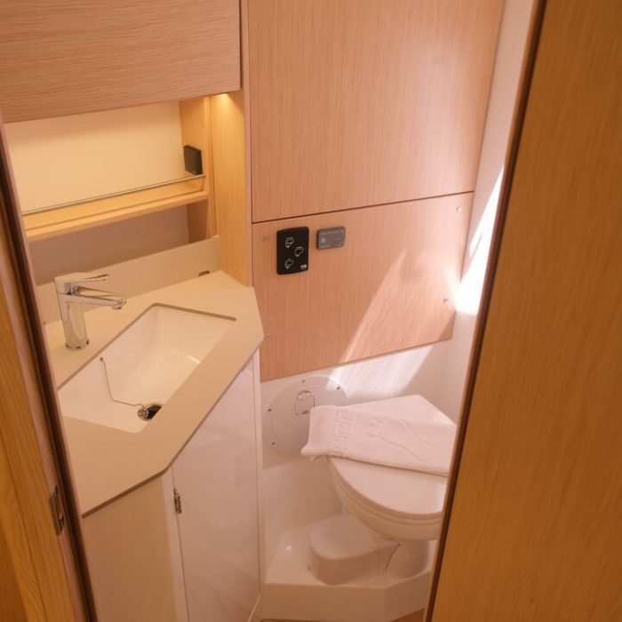 Daviana | Bavaria C46 photo 11
