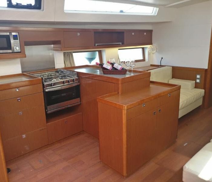 LUCKY TRADER | Oceanis 55 photo 10