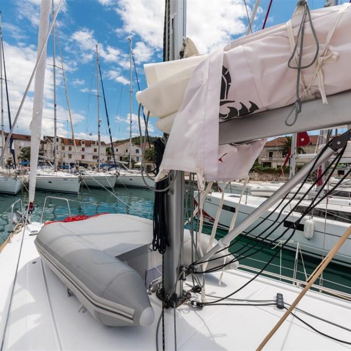 Lampuga | Oceanis 35.1 photo 2