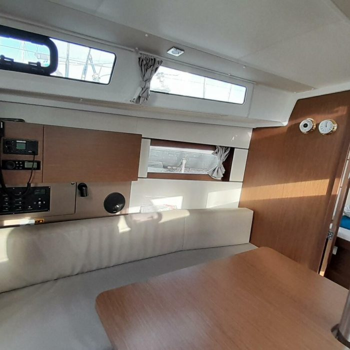 The Boss | Oceanis 38.1 photo 6