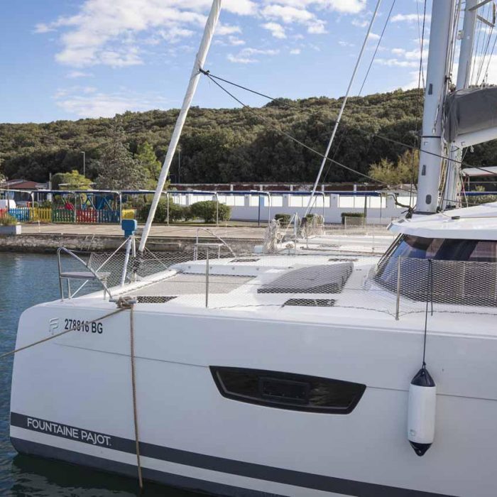 Follow the Sun | Fountaine Pajot Astrea 42 photo 5