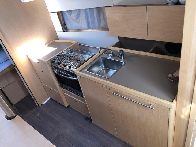 Lampo | Oceanis 38.1 photo 20