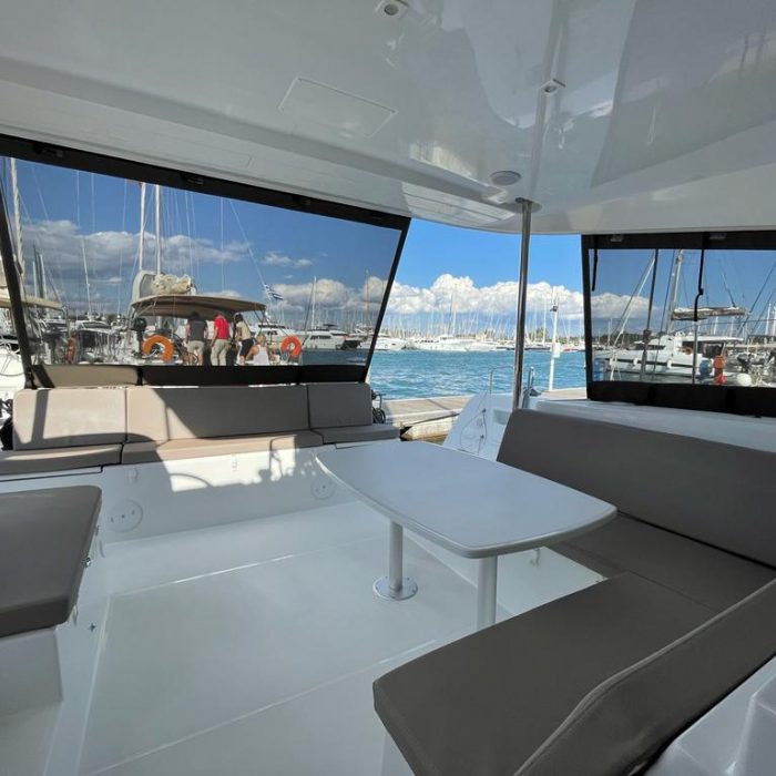 Fratelli | Lagoon 40 photo 11