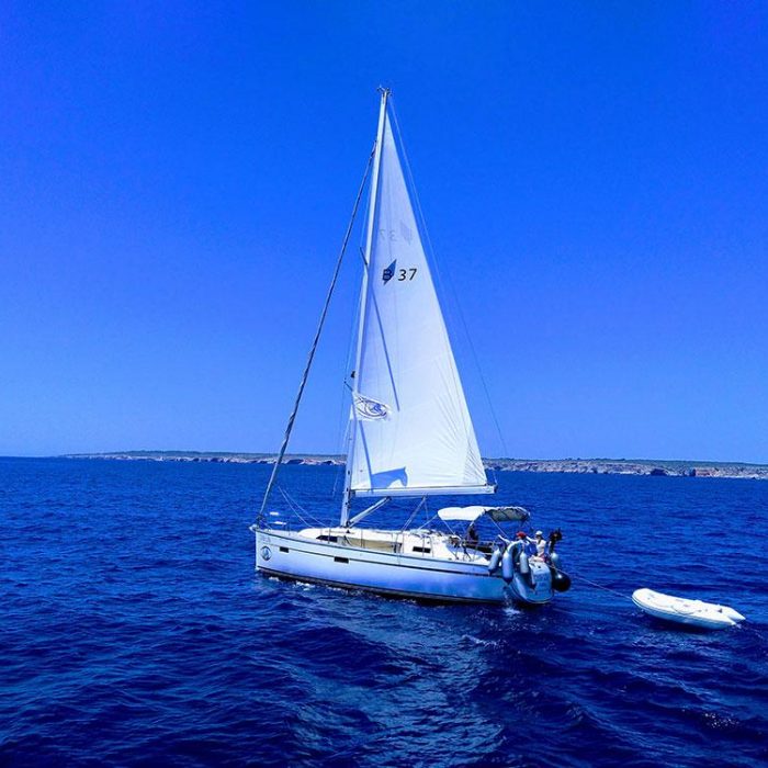 Chilly Lilly | Bavaria Cruiser 37 photo 2