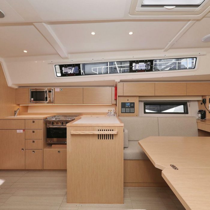 Levente | Bavaria C42 photo 16