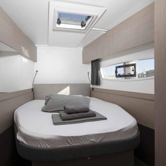 Follow the Sun | Fountaine Pajot Astrea 42 photo 23