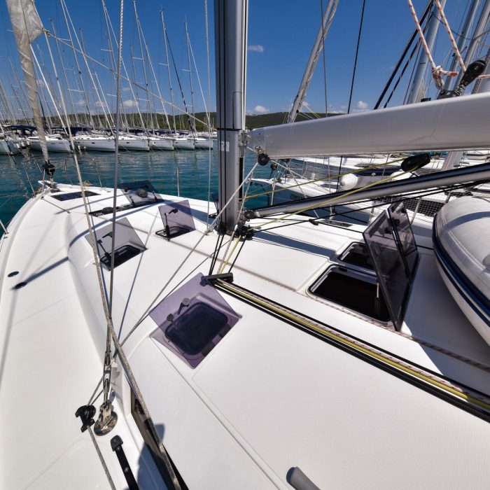 Swannabe | Sun Odyssey 490 photo 4