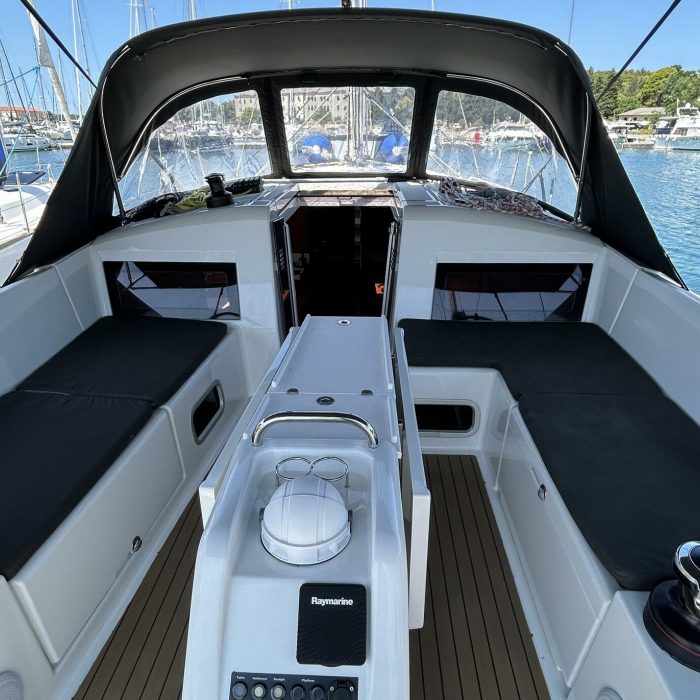 Greta | Sun Odyssey 440 photo 1
