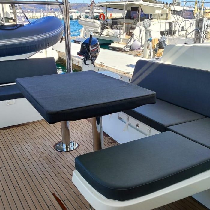 Naf | Lagoon 51 photo 6