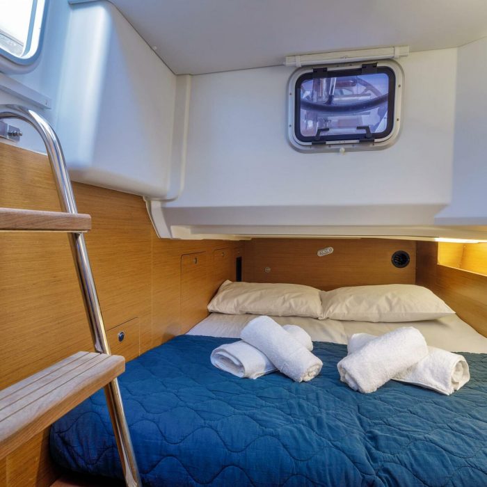 DISCOVERY BLUE | Sun Loft 47 photo 9