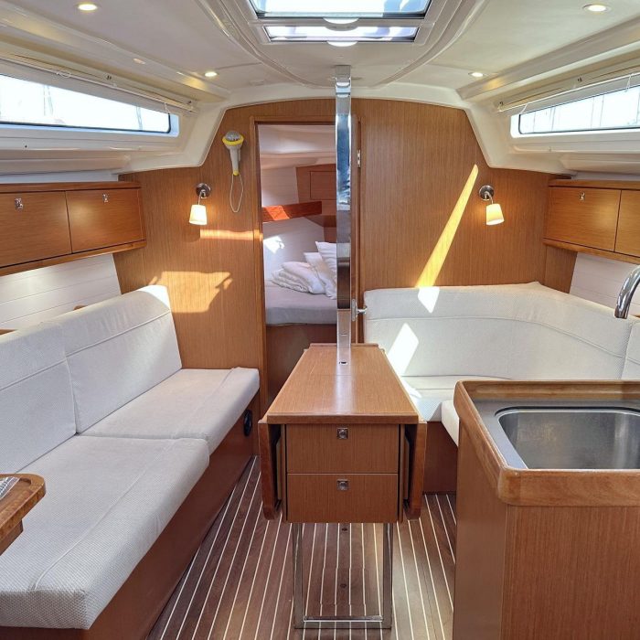 Little Joe | Bavaria Cruiser 34 photo 3