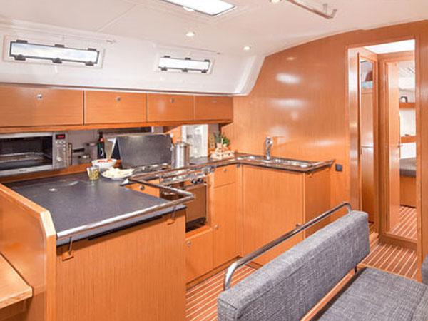 Fija | Bavaria Cruiser 50 photo 11