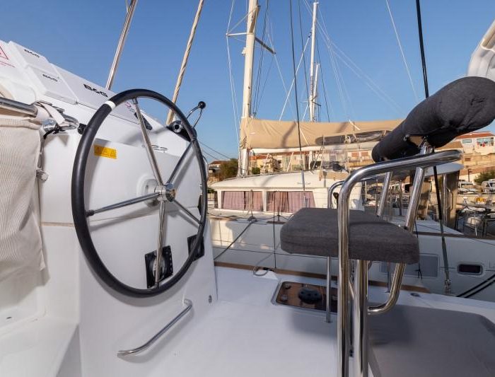 Bob Cat | Lagoon 39 photo 7