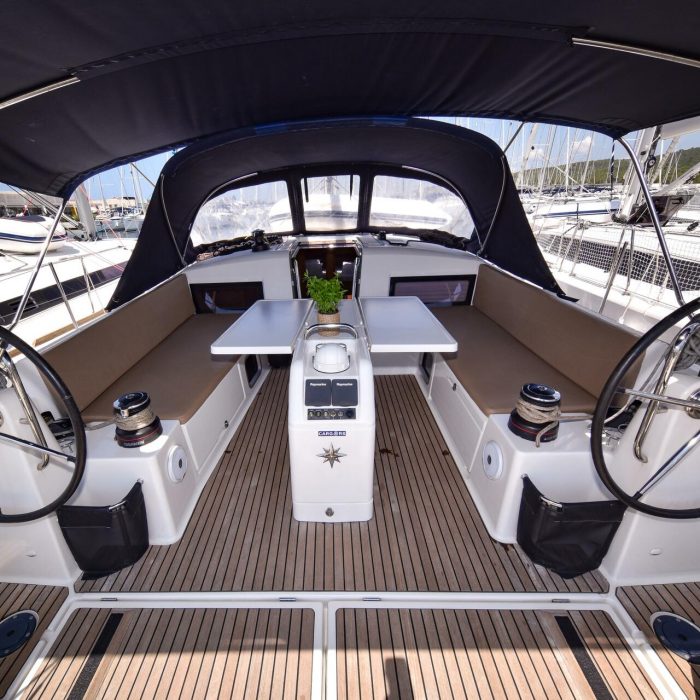 Swannabe | Sun Odyssey 490 photo 14