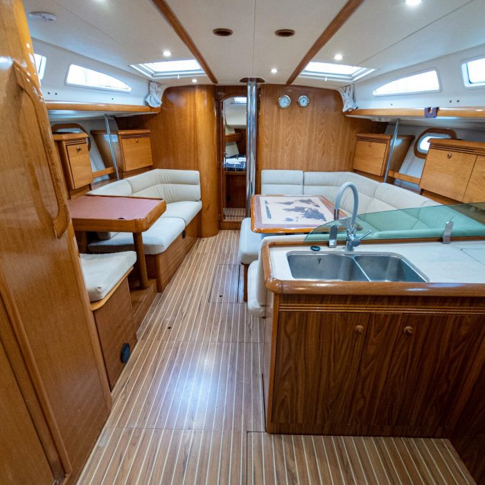 Tatanos | Sun Odyssey 43 photo 21