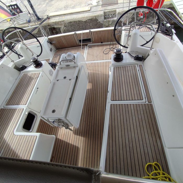 White Pearl | Sun Odyssey 490 photo 8