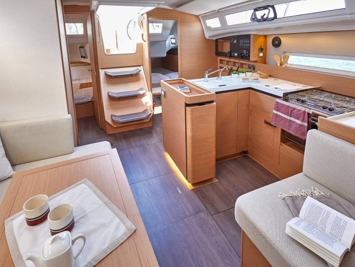 Camilleri | Sun Odyssey 410 photo 4