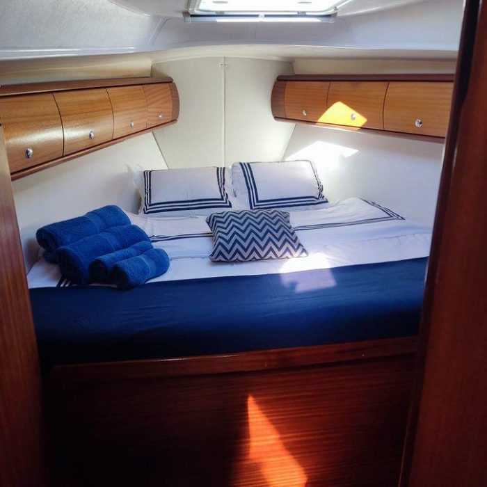 Ra | Bavaria 38 photo 19