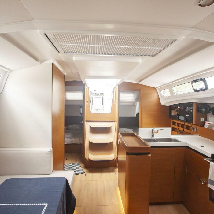 Sea Breeze | Sun Odyssey 410 photo 9