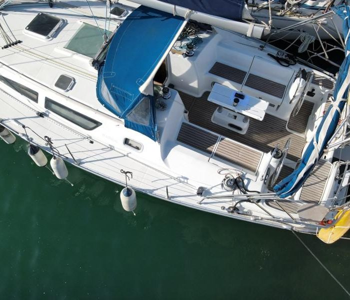 Panic | Sun Odyssey 40 photo 5